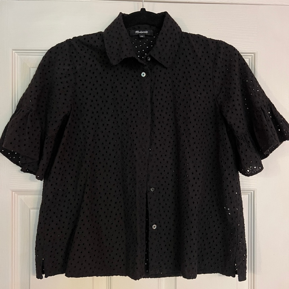 Madewell women’s black button up eyelet top with ruffle sleeve